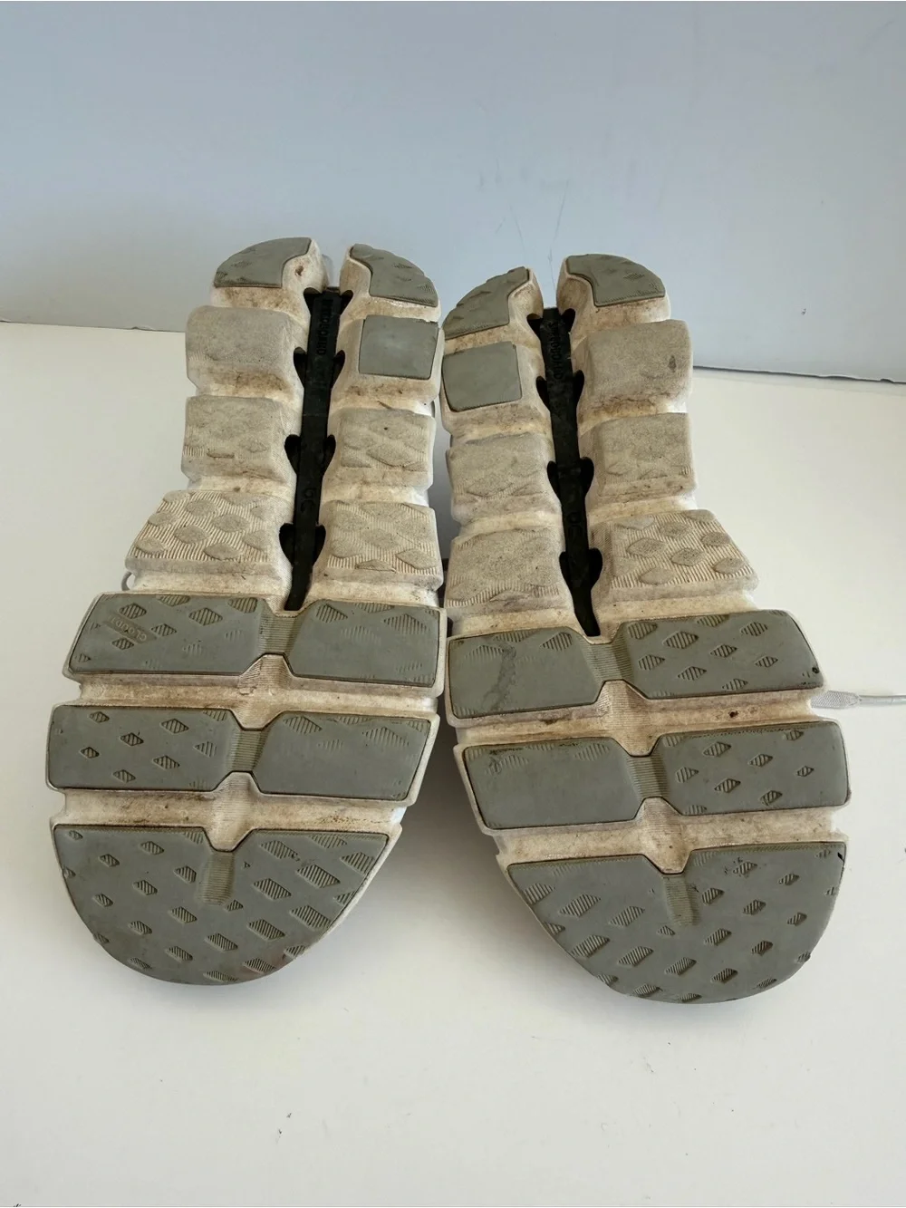 On Cloud Cloudswift White Running Shoes Women’s Size 6.5 EU 37.5 Sneakers